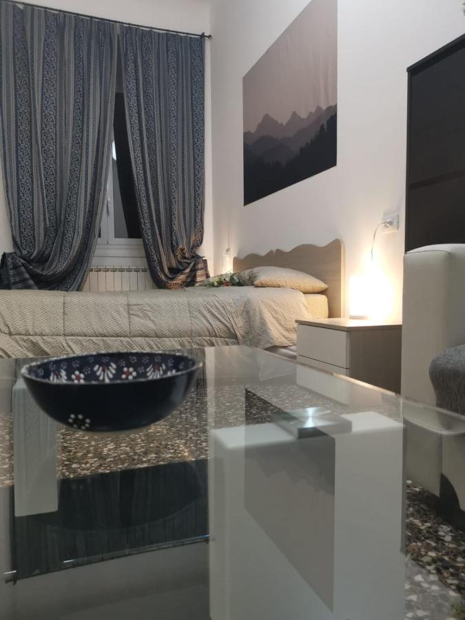 Wow Home - 175 Mq - Posteggio Privato - Davanti Porto Traghetti - Fino A 10 Posti Letto Genoa Bagian luar foto