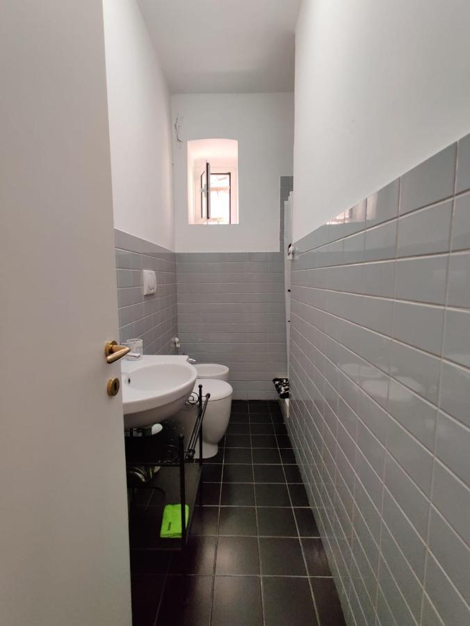 Wow Home - 175 Mq - Posteggio Privato - Davanti Porto Traghetti - Fino A 10 Posti Letto Genoa Bagian luar foto