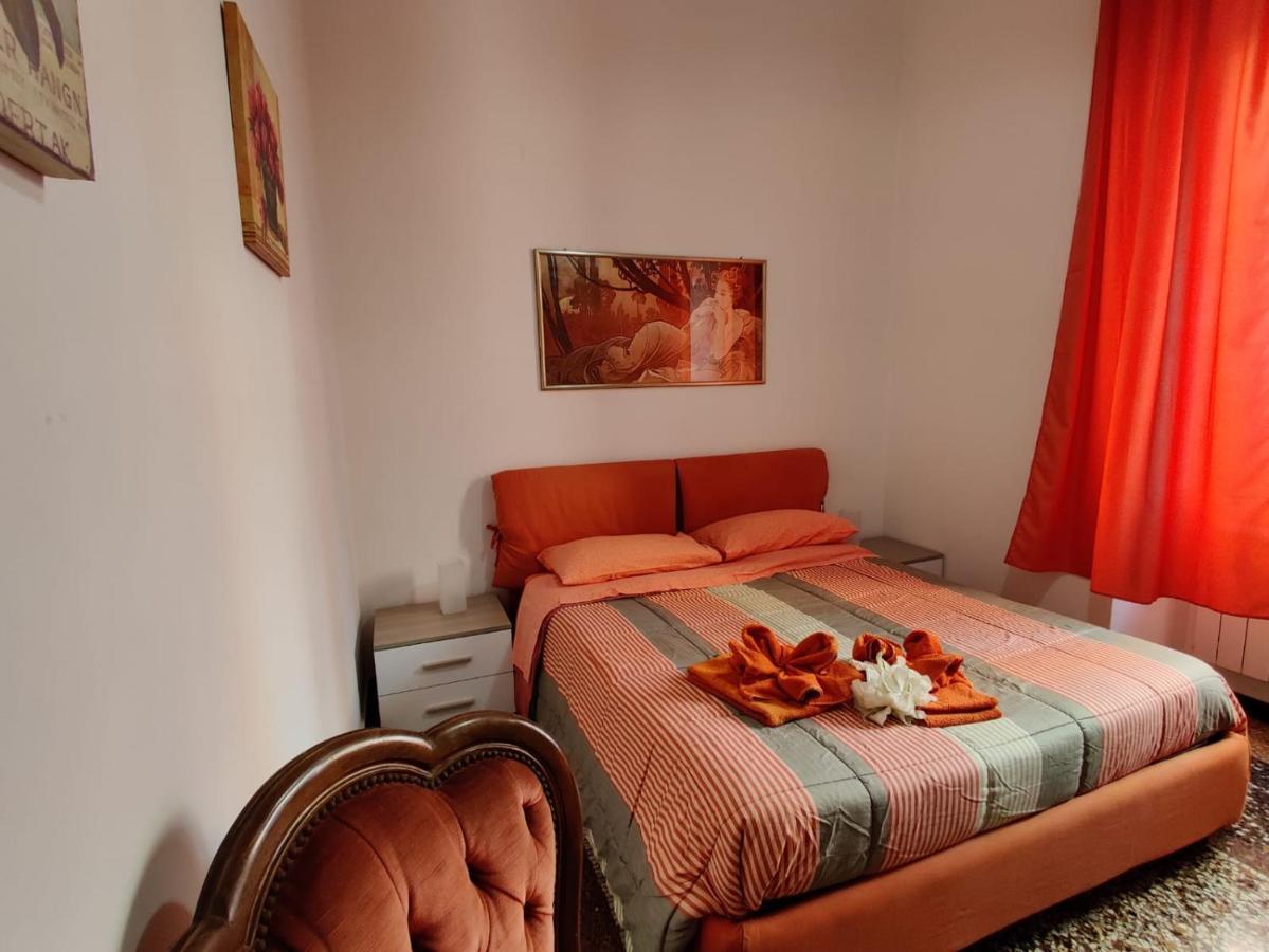Wow Home - 175 Mq - Posteggio Privato - Davanti Porto Traghetti - Fino A 10 Posti Letto Genoa Bagian luar foto