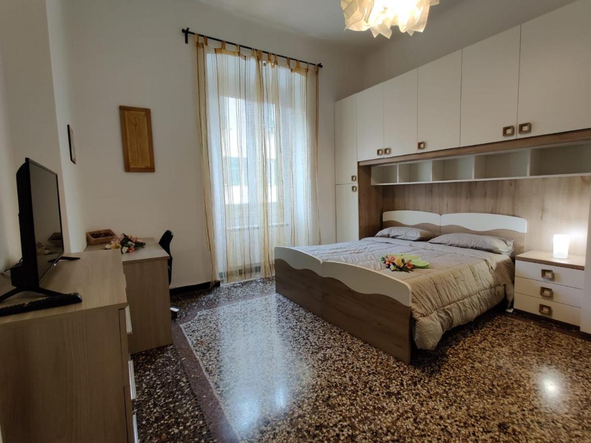 Wow Home - 175 Mq - Posteggio Privato - Davanti Porto Traghetti - Fino A 10 Posti Letto Genoa Bagian luar foto