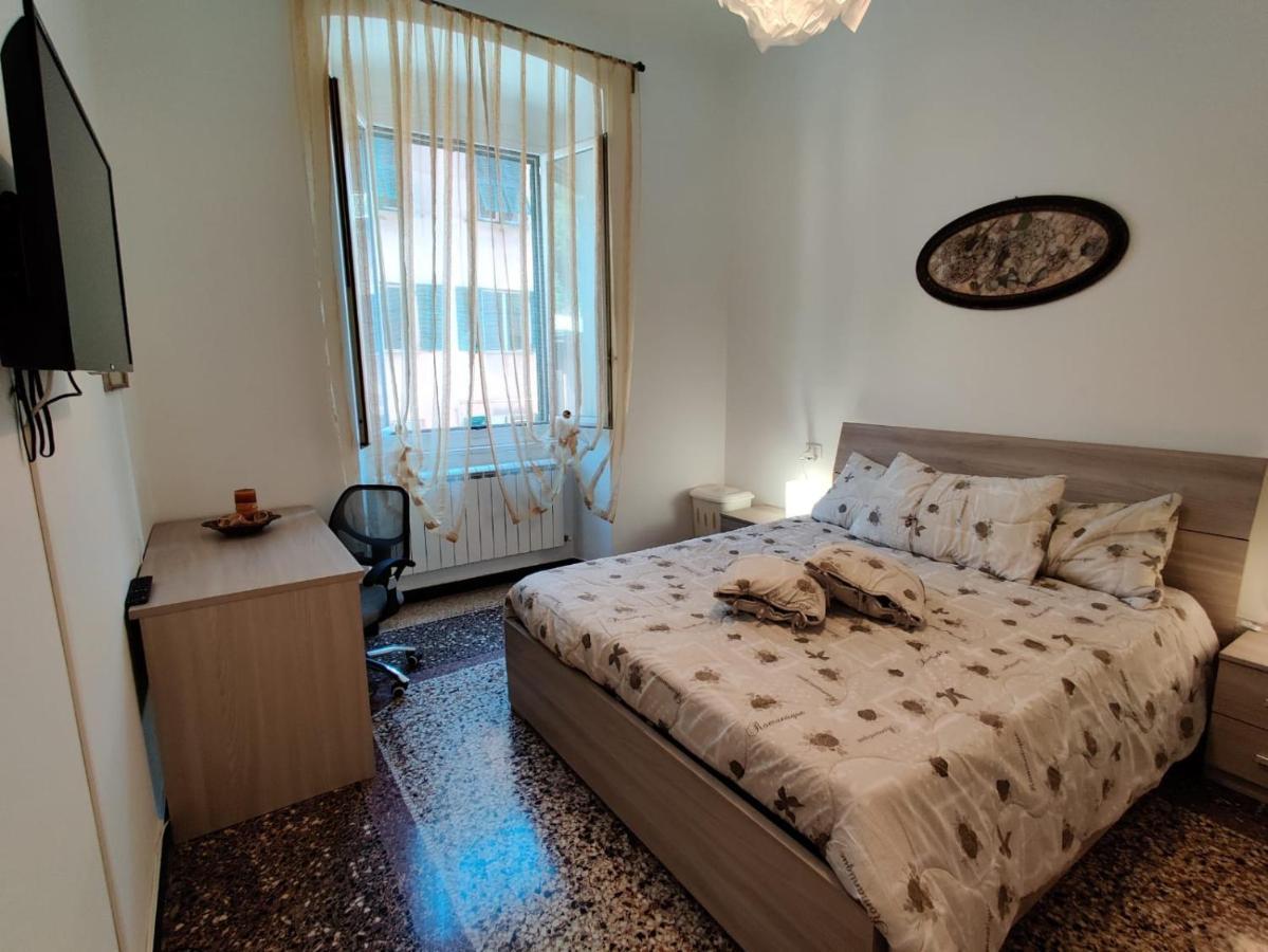 Wow Home - 175 Mq - Posteggio Privato - Davanti Porto Traghetti - Fino A 10 Posti Letto Genoa Bagian luar foto