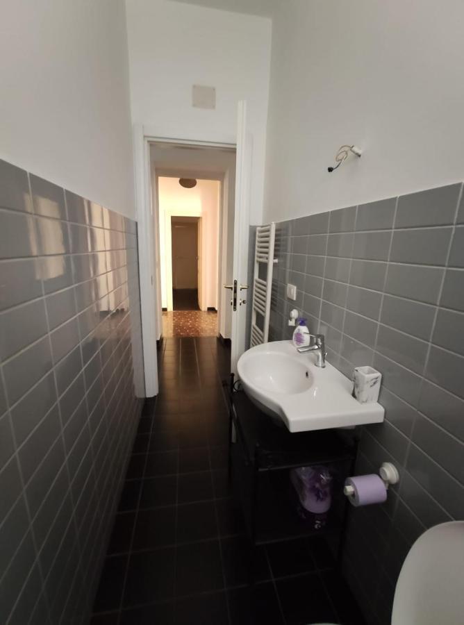 Wow Home - 175 Mq - Posteggio Privato - Davanti Porto Traghetti - Fino A 10 Posti Letto Genoa Bagian luar foto
