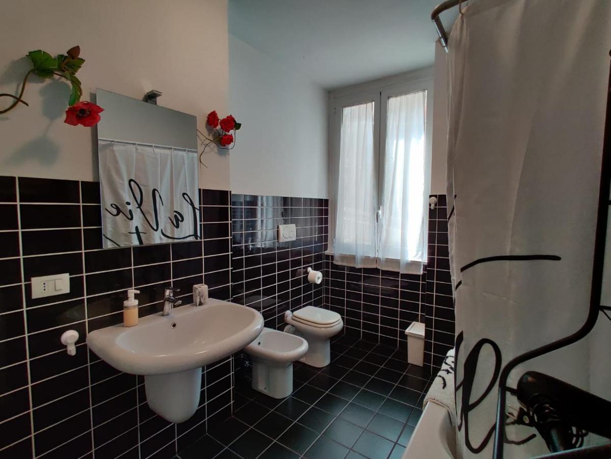 Wow Home - 175 Mq - Posteggio Privato - Davanti Porto Traghetti - Fino A 10 Posti Letto Genoa Bagian luar foto