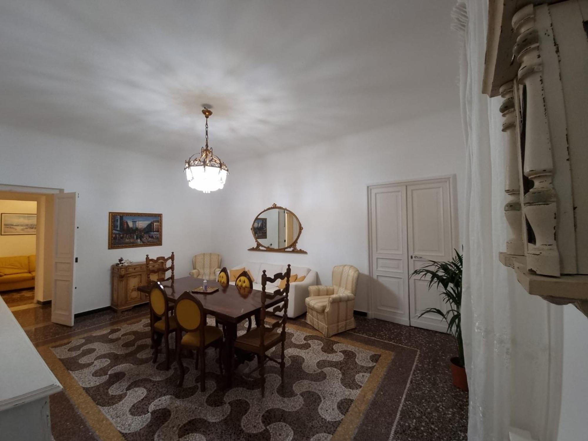 Wow Home - 175 Mq - Posteggio Privato - Davanti Porto Traghetti - Fino A 10 Posti Letto Genoa Bagian luar foto